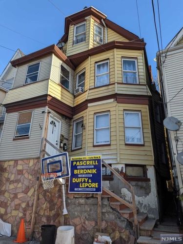 126 Jasper St, Paterson NJ  07522-1916 exterior