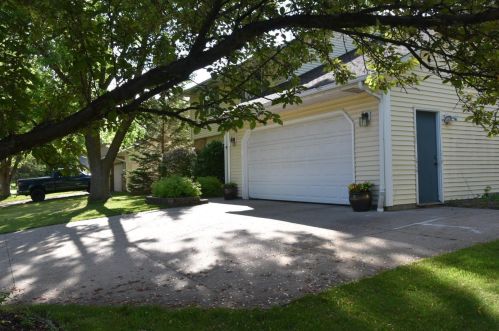 15737 Hayes Trail Ct, Saint Paul MN  55124-7143 exterior