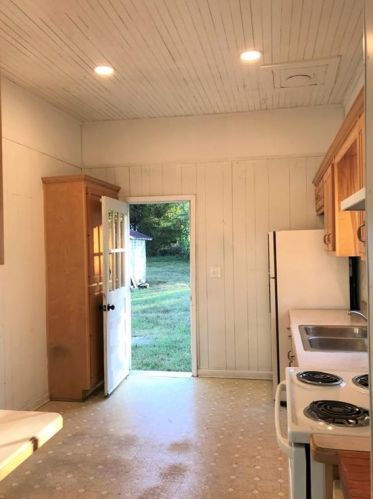 1811 Spring St, Conyers GA  30012-3761 exterior
