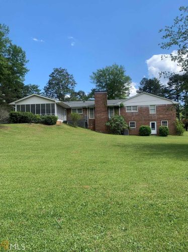 148 Rothell Rd, Toccoa, GA 30577-6152