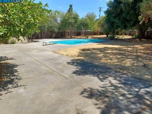 1772 Elmhurst Ln, Concord CA  94521-2017 exterior