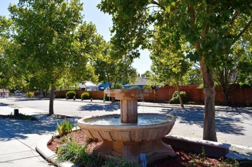 1909 Bella Vista Ct, Lake Nacimiento, CA 93446-6325