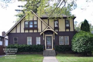 1817 Henley St, Glenview, IL 60025-4201