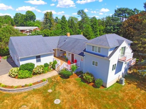 24 Marlynn Dr, Tiverton, RI 02878-4716