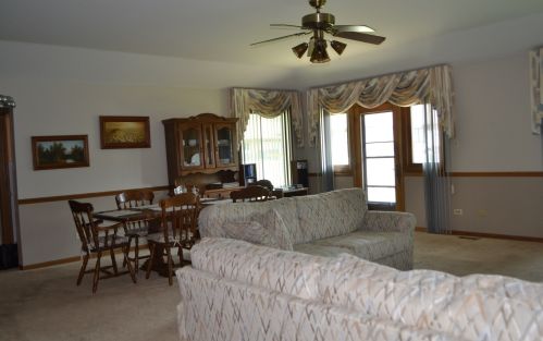 16231 84th Ave, Tinley Park, IL 60477-1107