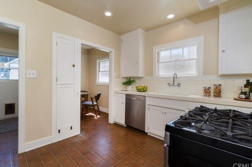 2311 Santiago St, Santa Ana CA 92706-2053 exterior