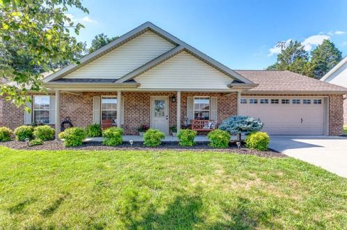 7640 Applecross Rd, Corryton, TN 37721-2931