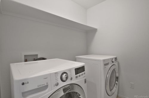 22115 Mansfield Pl, Aurora CO 80018 exterior