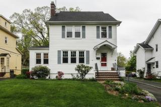 32 Fairview Ave, Summit, NJ 07901-1728