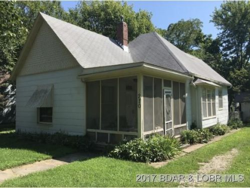 210 Oak St, Eldon, MO 65026-1447