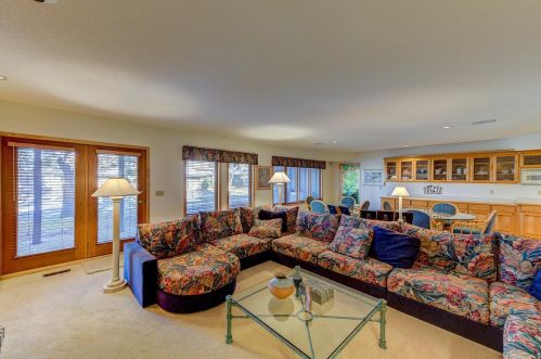 902 Highview Cir, Saint Paul MN  55118-3687 exterior