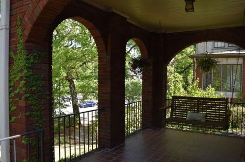 587 Morningside Dr, Atlanta, GA 30324-5216