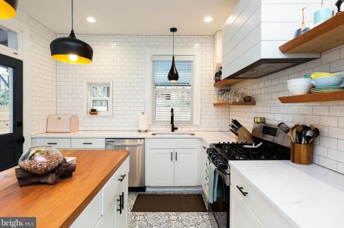 554 Spruce St, Lancaster PA  17603-3353 exterior