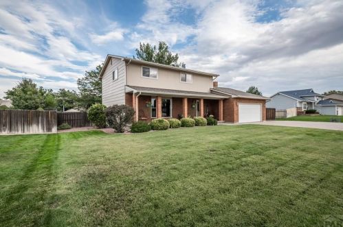 76 Portero Dr, Pueblo, CO 81005-2937