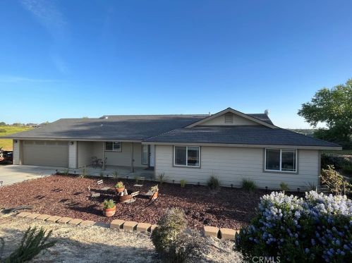 5950 Forked Horn Pl, Lake Nacimiento, CA 93446-6351