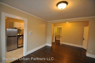1720 Denny Way, Seattle WA  98122-2725 exterior