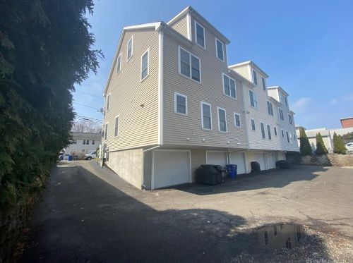 16 Sniffen St, Norwalk CT  06851-6129 exterior