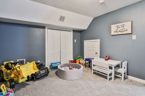 61 Prescott St, Nashua NH  03064-2581 exterior