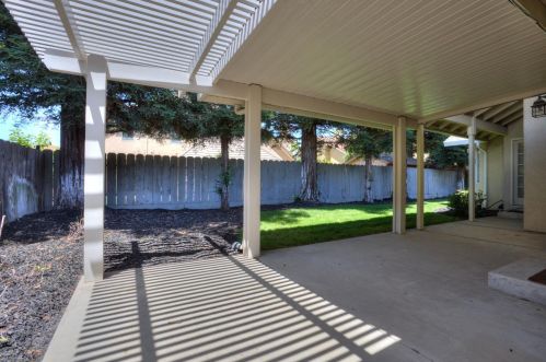 2181 Daubenberger Rd, Turlock CA 95380-9114 exterior