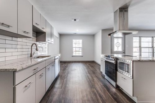 1905 Hilltop Dr, Garland TX 75042-8310 exterior