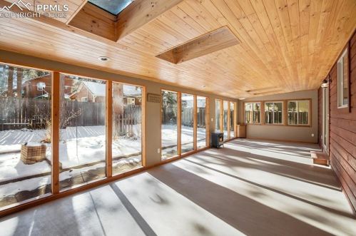 251 Gunnison Ave, Woodland Park CO 80863-1362 exterior