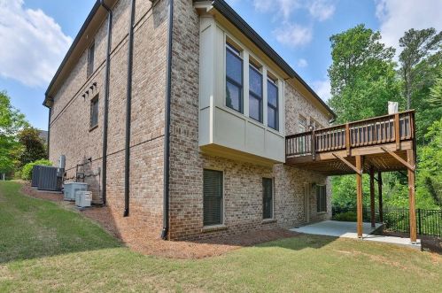 3573 Brookleigh Ln, Atlanta GA  30319-2219 exterior