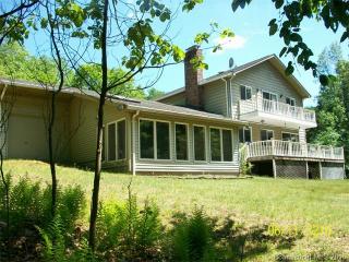 856 Middletown Rd, Colchester, CT 06415-2309