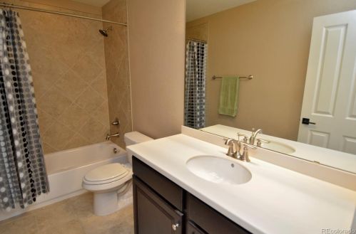 4990 Valdai Way, Aurora CO  80015-6792 exterior