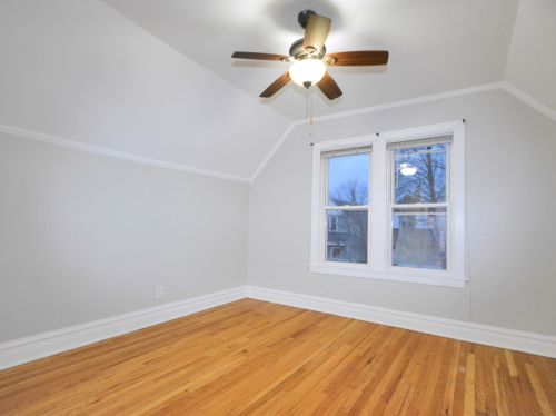 3718 Sacramento Ave, Chicago, IL 60618-3529