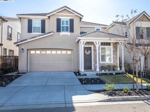 2076 Haggerty Dr, Pleasanton, CA 94568-4220