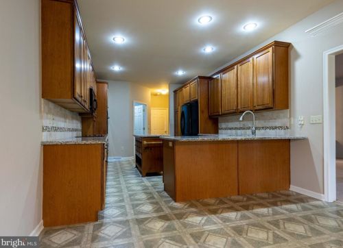 209 Sutherland Rd, Lancaster PA  17603-9053 exterior