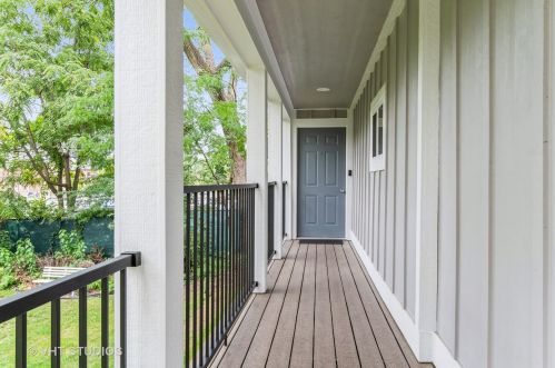 21 Franklin Ave, Naperville, IL 60540-4625
