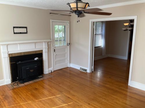 1516 Axtell Dr, Cayce-West Columbia, SC 29033-4027