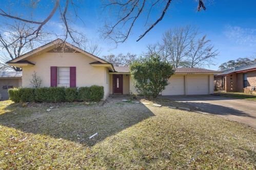 3605 Bryn Mawr Dr, Irving TX  75062-4531 exterior