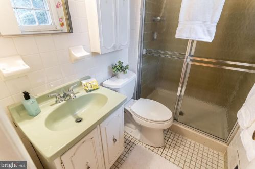 11407 Newport Ml Rd, Silver Spring MD exterior