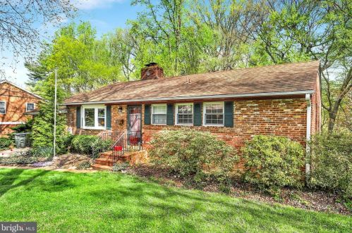 7122 Dalhouse St, Springfield VA  22151-3430 exterior