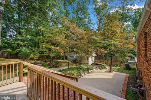 7301 Lackawanna Dr, Springfield VA  22150-4418 exterior