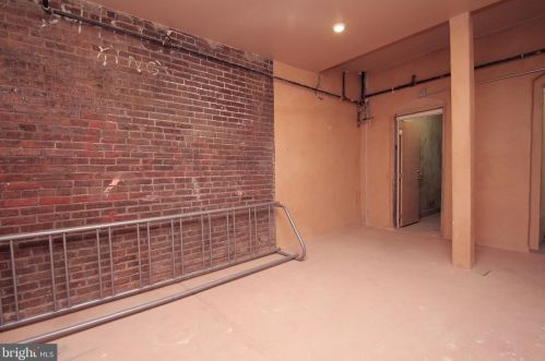 1218 8th St, Philadelphia PA  19147-5130 exterior
