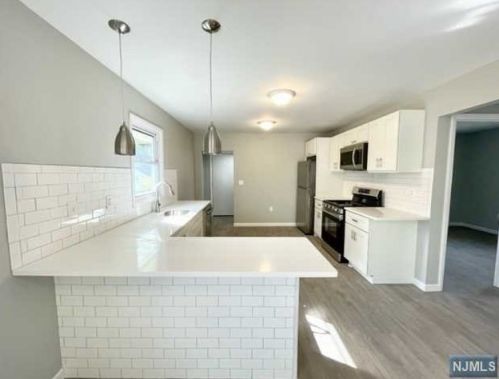 223 Elizabeth Ave, Piscataway NJ  08854-4406 exterior