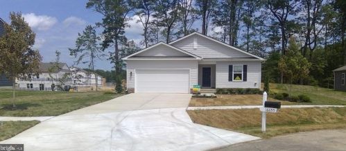 16055 Grant Ct, Bowling Green, VA 22427-9327