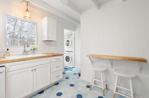 46 Sea Crest Ave, Niantic CT  06357-3338 exterior