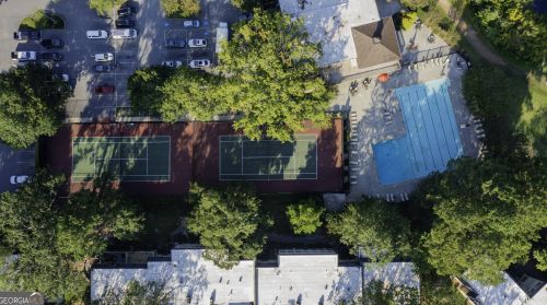 83 Montre Sq, Atlanta GA  30327-4046 exterior