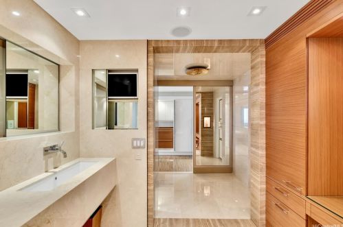 360 Puuikena Dr, Honolulu HI  96821-0025 exterior