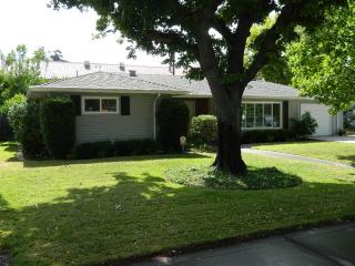 6 Avena Ave, Lodi, CA 95240-2808