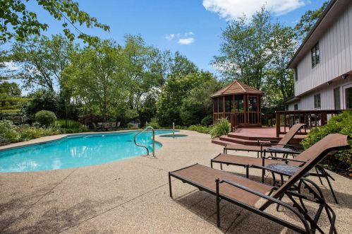3001 Farner Ct, Bannockburn IL  60015-1646 exterior