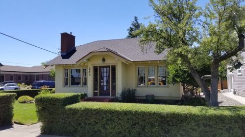 253 8th St, Eagle Crest, OR 97756-1729