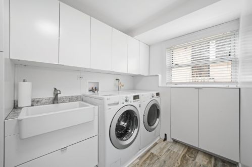 8830 Elmore St, Niles IL 60714-2413 exterior