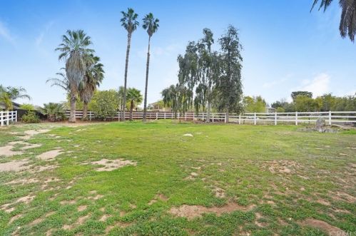 1230 Bradley St, Riverside CA 92506-5408 exterior