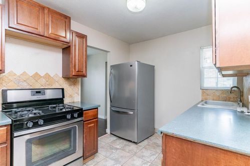 1210 Gilpin Ave, Dallas TX  75211-6019 exterior