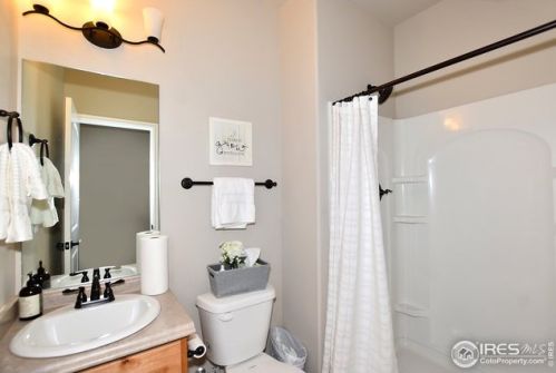 2731 Sapphire St, Loveland CO 80537-2024 exterior